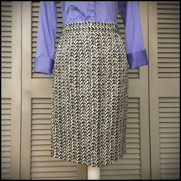 Banana Republic Linen Blend Pencil Skirt - Picture 3 of 7